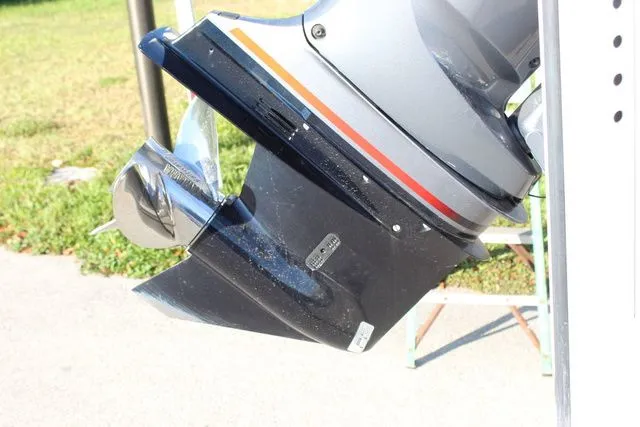 Slide: The Image of Outboard motor of a 2024 Pathfinder 2200 TRS boat. - 28