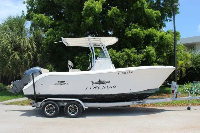 Slide: The Image of Cobia 220 Center Console 2018 - 4