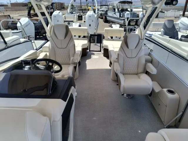 Slide: The Image of Tahoe Cascade Quad Lounge Shift 25 FT 2026 - 10