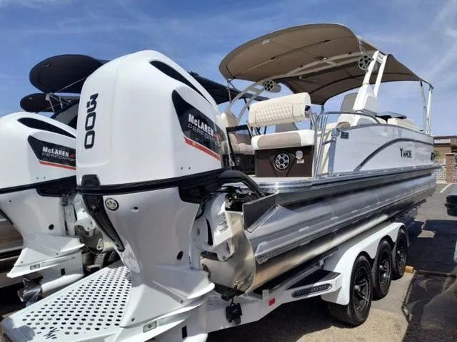 Slide: The Image of Tahoe Cascade Quad Lounge Shift 25 FT 2026 - 4