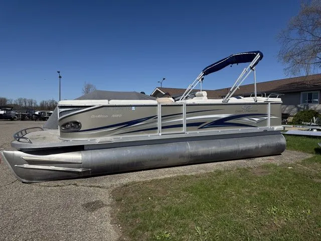 The Image of Crest Caribbean 2270 2008 - 1