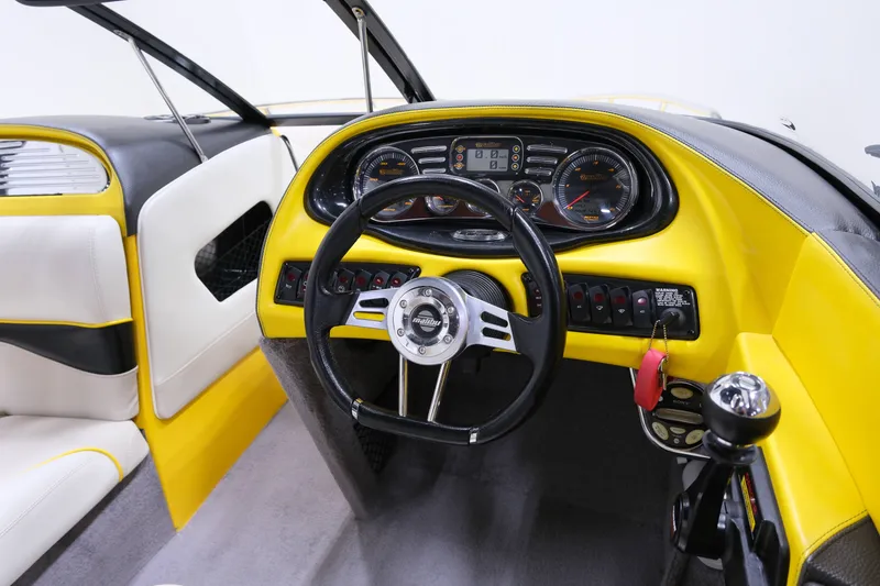 Slide: The Image of Malibu Wakesetter 21 VLX 2006 - 16