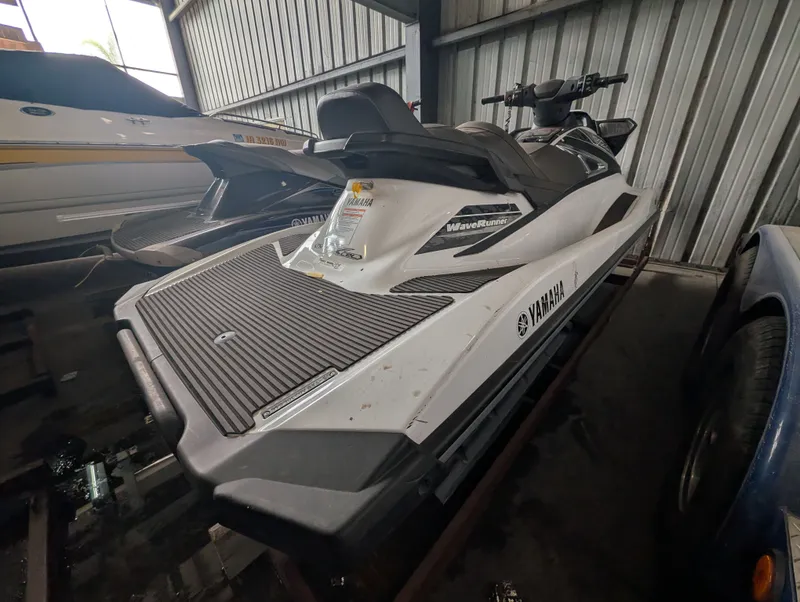 Slide: The Image of 2016 Yamaha VX1050A-RB WaveRunner in storage facility. - 6