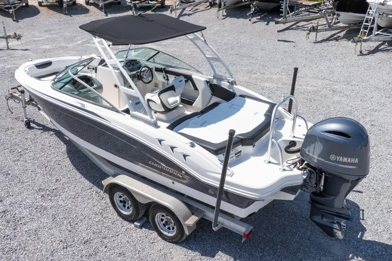 Slide: The Image of 2017 Chaparral 21 H2O Sport boat with Yamaha engine on trailer. - 39