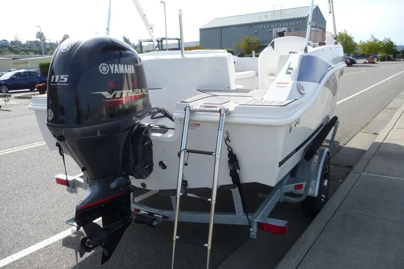 Slide: The Image of 2022 Starcraft SVX 171 OB boat with Yamaha VMAX 115 outboard motor. - 13