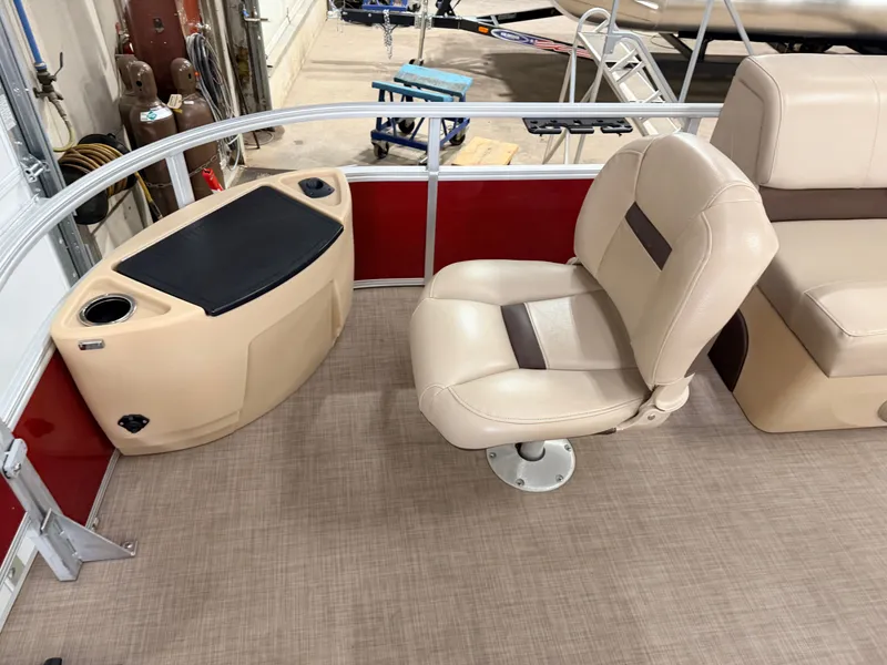 Slide: The Image of Sun Tracker Fishin Barge 22 DLX XP3 Tritoon & 150HP Mercury 4Stroke - $39,995 2019 - 16