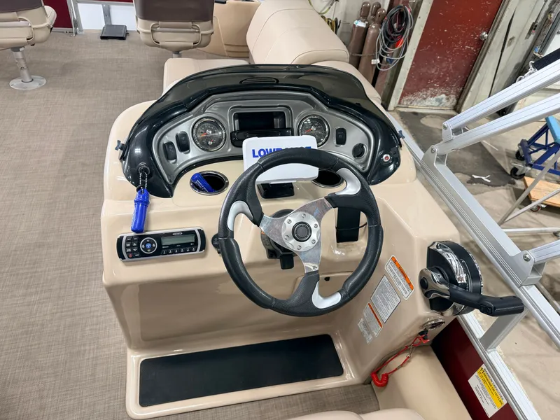 Slide: The Image of Sun Tracker Fishin Barge 22 DLX XP3 Tritoon & 150HP Mercury 4Stroke - $39,995 2019 - 28