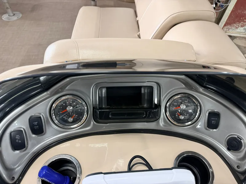 Slide: The Image of Sun Tracker Fishin Barge 22 DLX XP3 Tritoon & 150HP Mercury 4Stroke - $39,995 2019 - 29