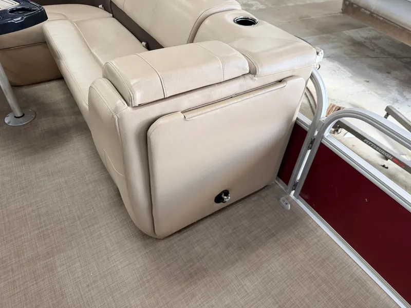 Slide: The Image of Sun Tracker Fishin Barge 22 DLX XP3 Tritoon & 150HP Mercury 4Stroke - $39,995 2019 - 34