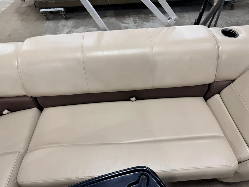 Slide: The Image of Sun Tracker Fishin Barge 22 DLX XP3 Tritoon & 150HP Mercury 4Stroke - $39,995 2019 - 38