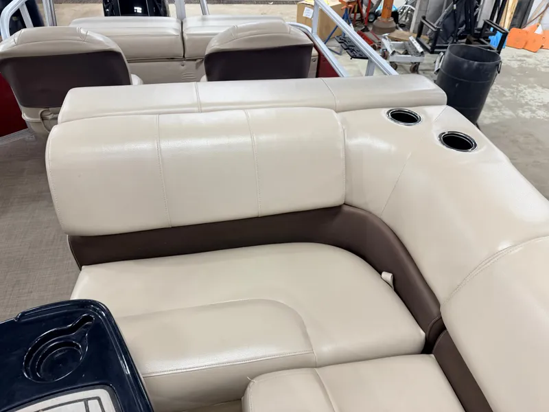 Slide: The Image of Sun Tracker Fishin Barge 22 DLX XP3 Tritoon & 150HP Mercury 4Stroke - $39,995 2019 - 40