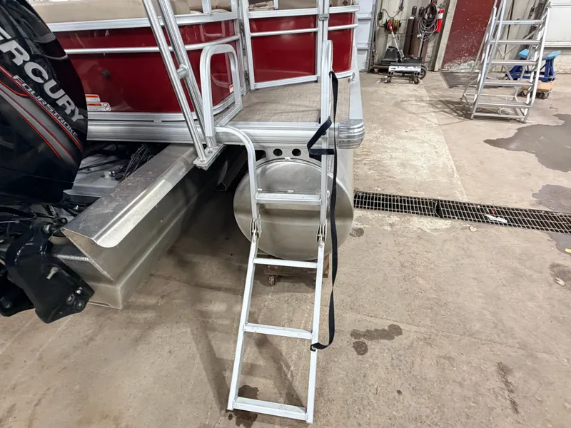 Slide: The Image of Sun Tracker Fishin Barge 22 DLX XP3 Tritoon & 150HP Mercury 4Stroke - $39,995 2019 - 43