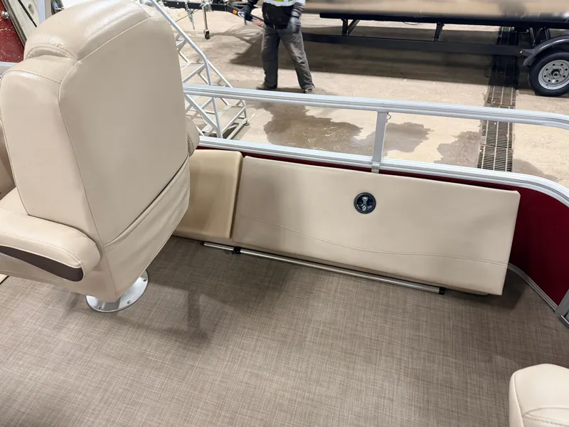 Slide: The Image of Sun Tracker Fishin Barge 22 DLX XP3 Tritoon & 150HP Mercury 4Stroke - $39,995 2019 - 44