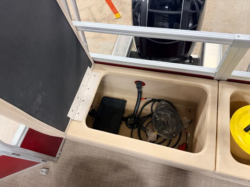 Slide: The Image of Sun Tracker Fishin Barge 22 DLX XP3 Tritoon & 150HP Mercury 4Stroke - $39,995 2019 - 49