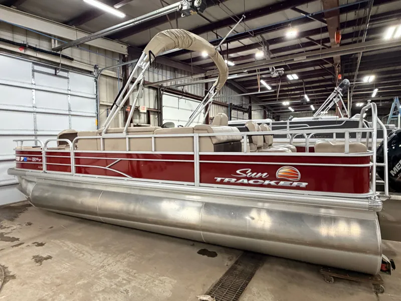 Slide: The Image of Sun Tracker Fishin Barge 22 DLX XP3 Tritoon & 150HP Mercury 4Stroke - $39,995 2019 - 53