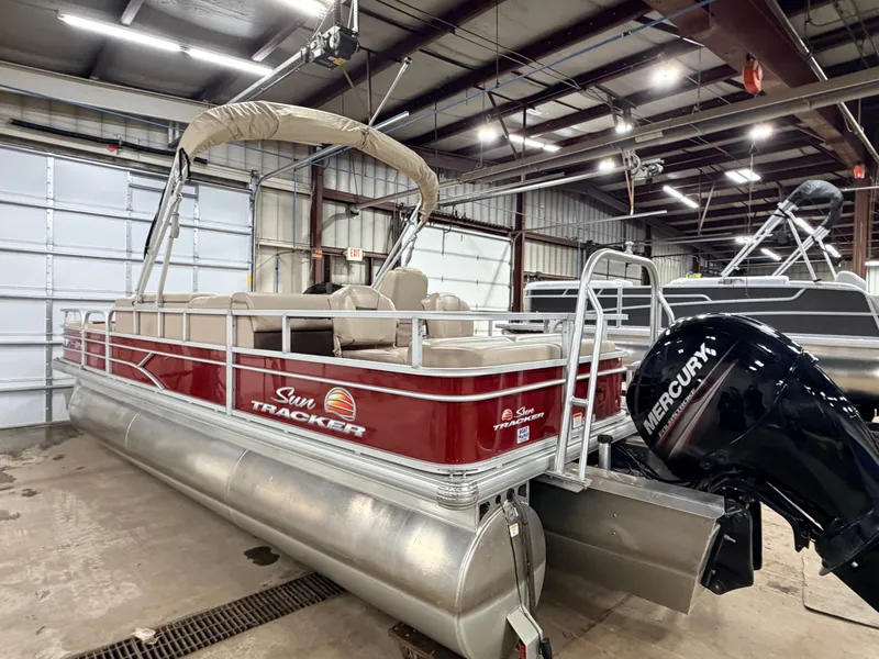 Slide: The Image of Sun Tracker Fishin Barge 22 DLX XP3 Tritoon & 150HP Mercury 4Stroke - $39,995 2019 - 54