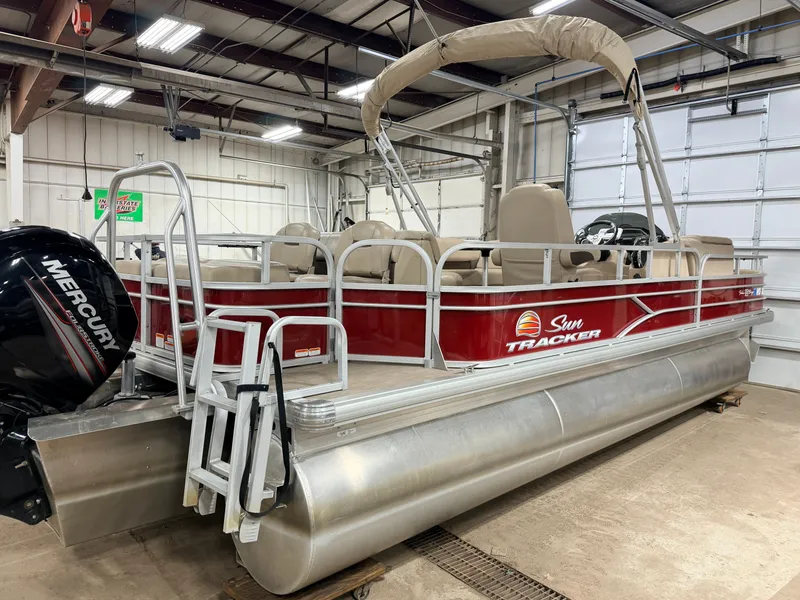 Slide: The Image of Sun Tracker Fishin Barge 22 DLX XP3 Tritoon & 150HP Mercury 4Stroke - $39,995 2019 - 61