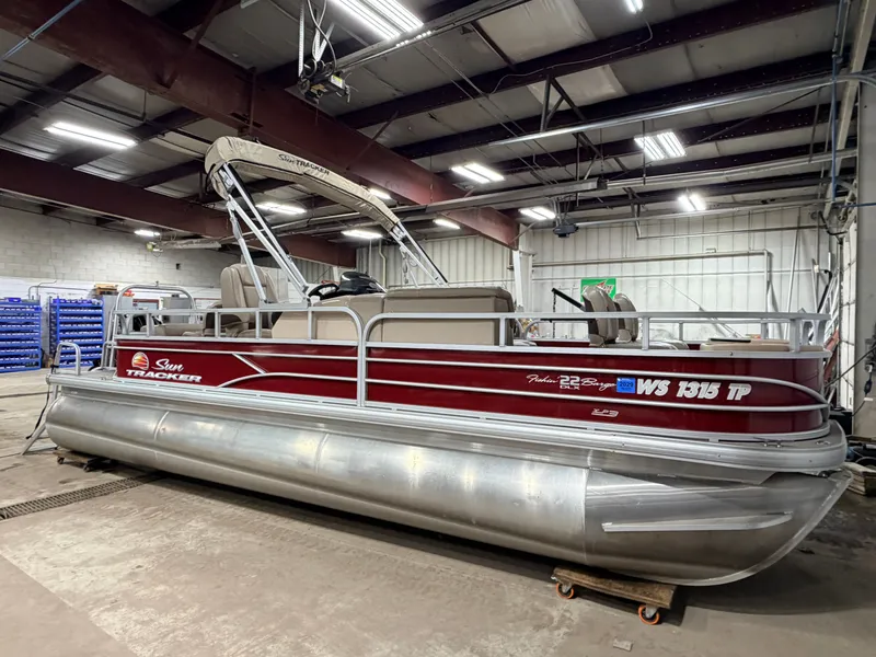 Slide: The Image of Sun Tracker Fishin Barge 22 DLX XP3 Tritoon & 150HP Mercury 4Stroke - $39,995 2019 - 64