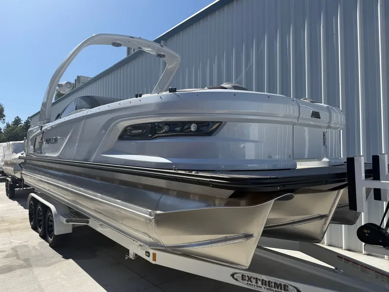 The Image of 2026 Avalon Carbon Series Excalibur Quad Lounger with 400HP Mercury V10. - 1