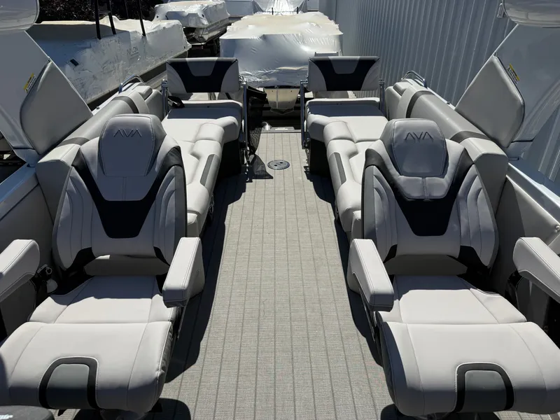 Slide: The Image of Luxurious seating in the 2026 Avalon Carbon Series Excalibur Quad Lounger. - 8