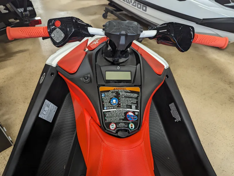 Slide: The Image of Sea-Doo Spark Trixx for 1 2024 - 5