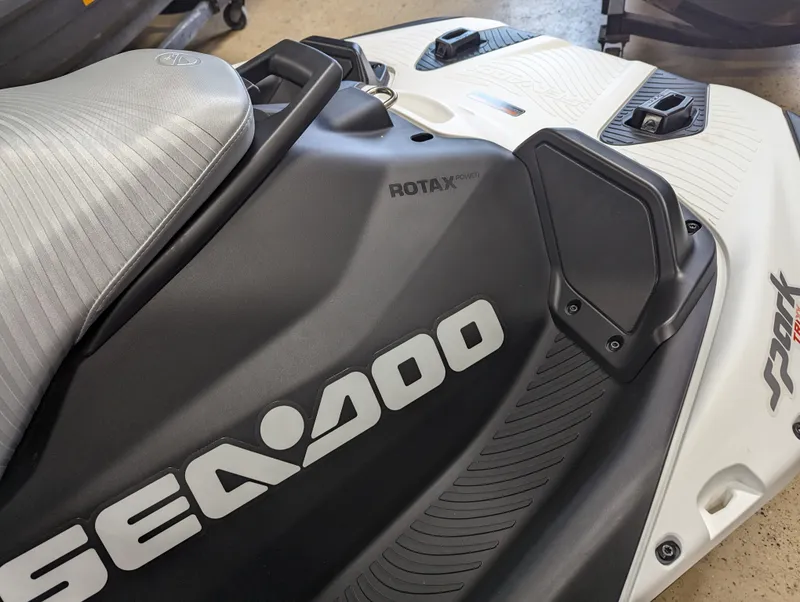 Slide: The Image of Sea-Doo Spark Trixx for 1 2024 - 6