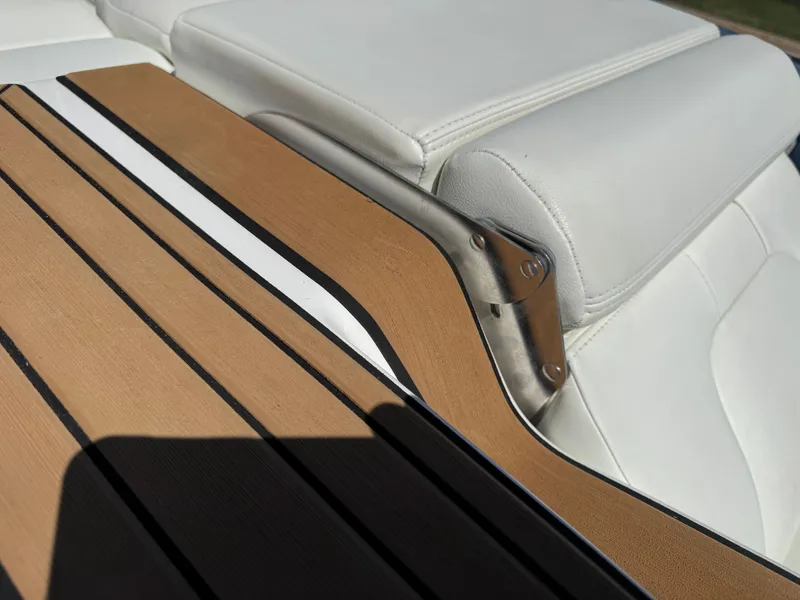 Slide: The Image of MasterCraft X24 2022 - 18