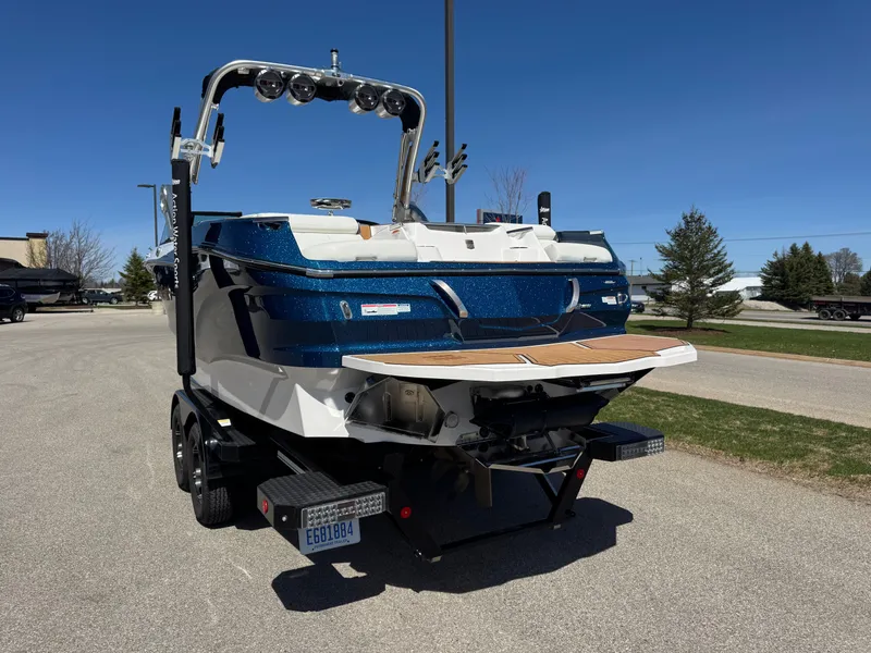 Slide: The Image of MasterCraft X24 2022 - 3