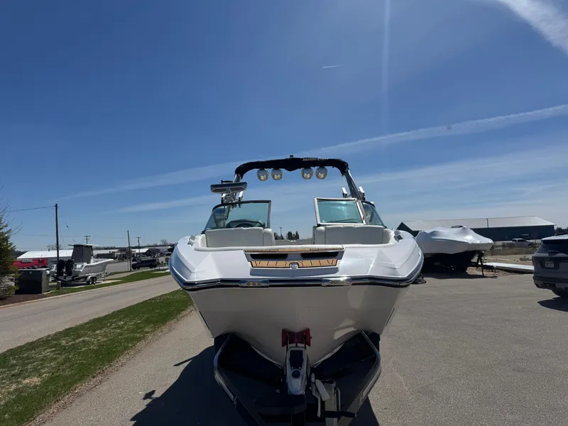 Slide: The Image of MasterCraft X24 2022 - 6