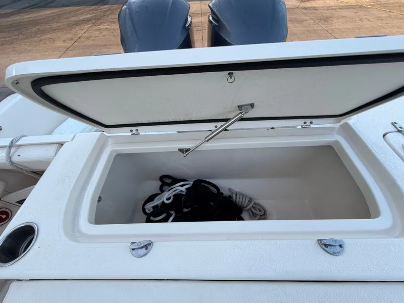 Slide: The Image of Grady-White Freedom 285 2016 - 27