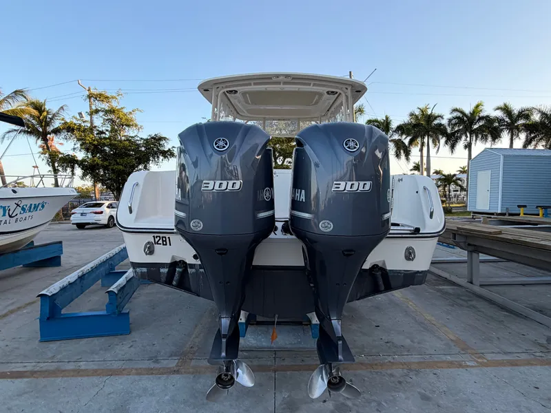 Slide: The Image of Grady-White Freedom 285 2016 - 4