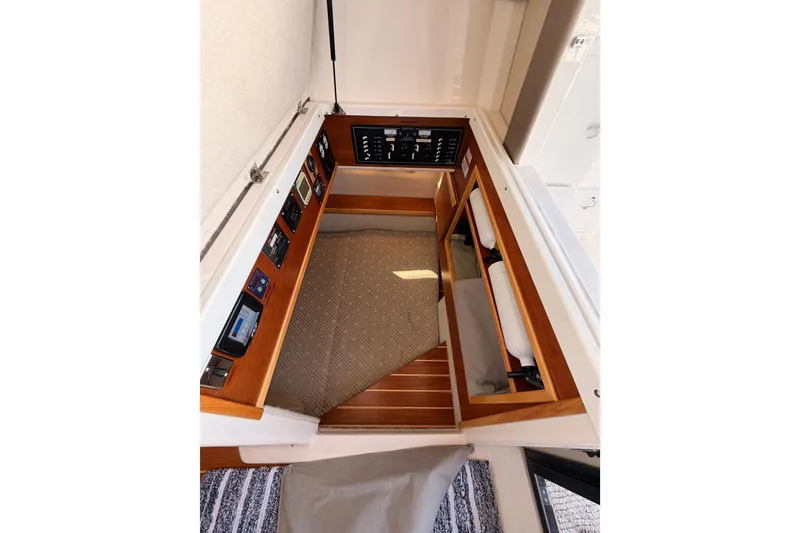 Slide: The Image of Interior of 2021 Cutwater C-32 CB boat, featuring modern design and luxurious seating. - 40