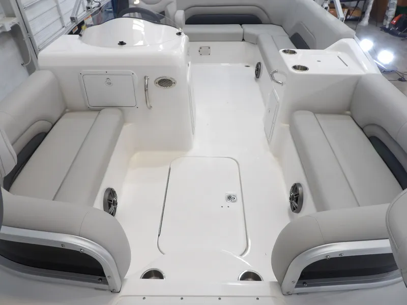 Slide: The Image of Hurricane Fun Deck 198 2025 - 10