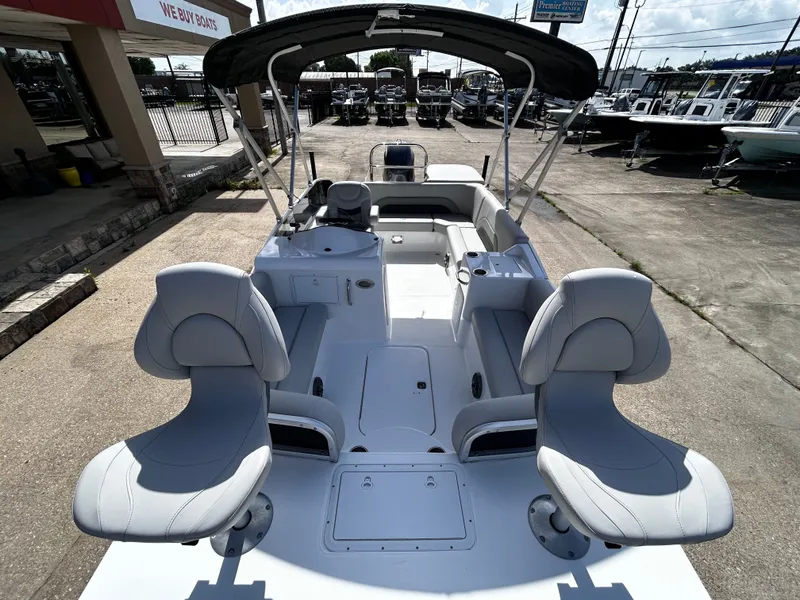 Slide: The Image of Hurricane Fun Deck 198 2025 - 26