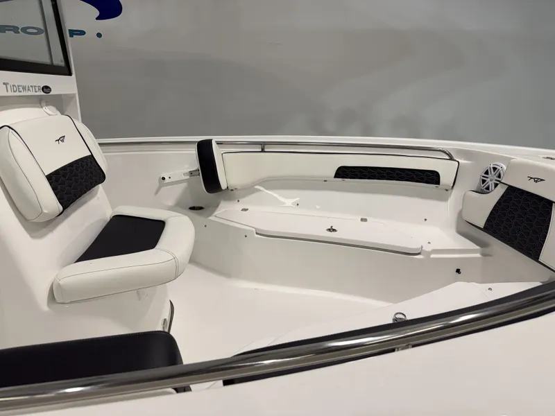 Slide: The Image of Tidewater 220 LXF 2026 - 12