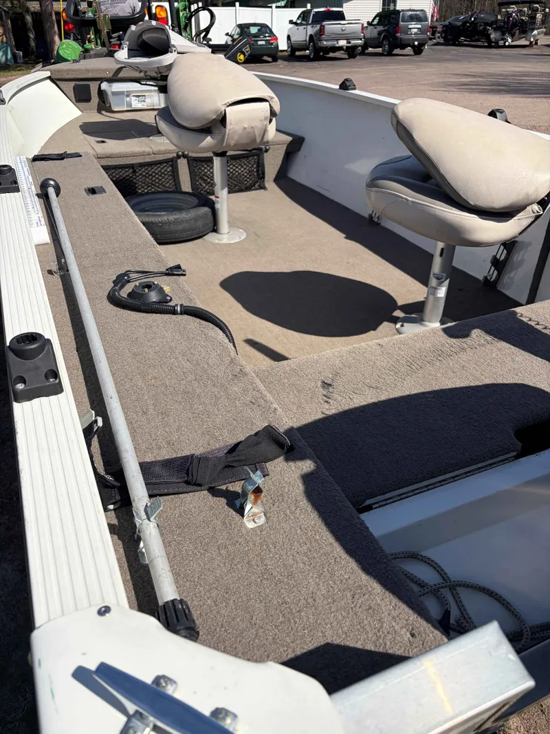 Slide: The Image of Mirrorcraft 1615 TROLLER 2011 - 6