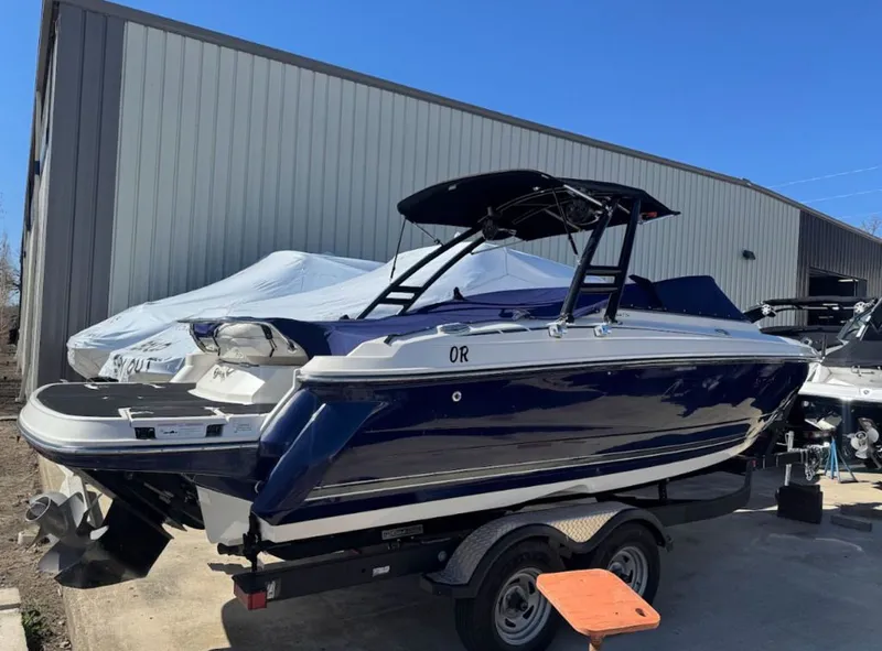 Slide: The Image of Monterey 244 FS 2011 - 2