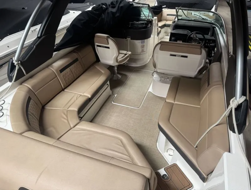 Slide: The Image of Sea Ray SLX 280 2018 - 6