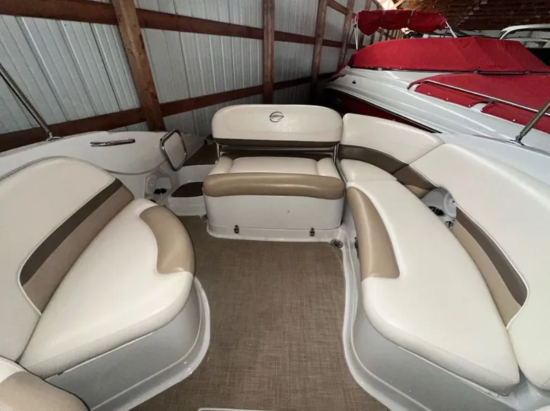Slide: The Image of Crownline Boats Eclipse E4 2014 - 14
