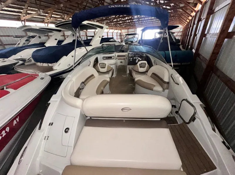 Slide: The Image of Crownline Boats Eclipse E4 2014 - 2