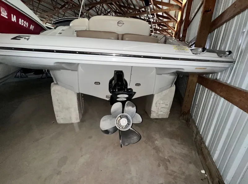 Slide: The Image of Crownline Boats Eclipse E4 2014 - 8