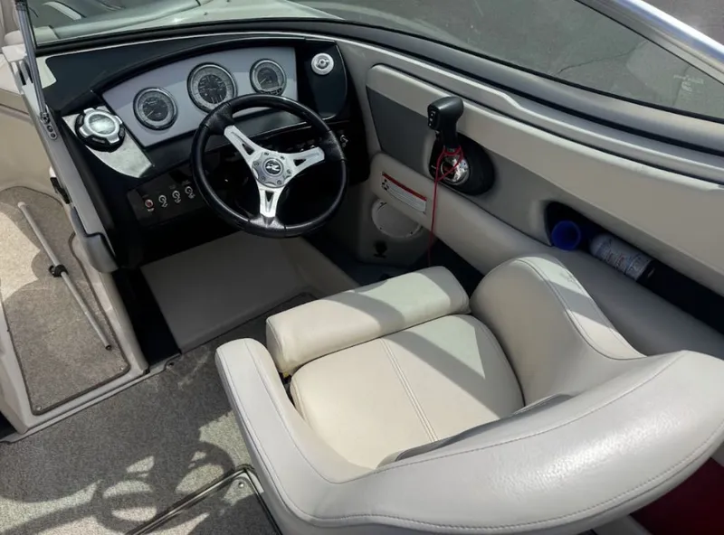 Slide: The Image of Sea Ray 230 SEL 2010 - 5