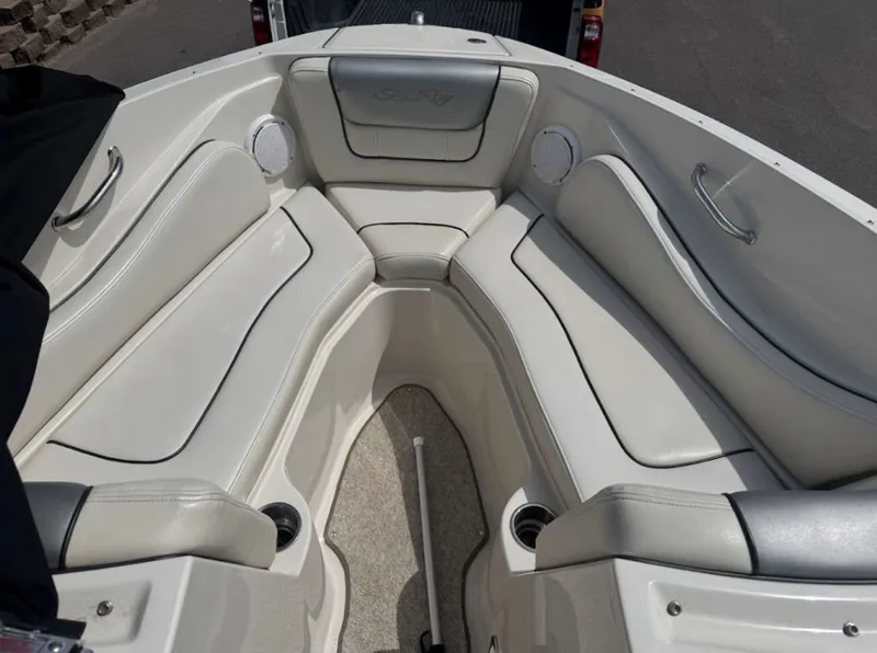 Slide: The Image of Sea Ray 230 SEL 2010 - 6