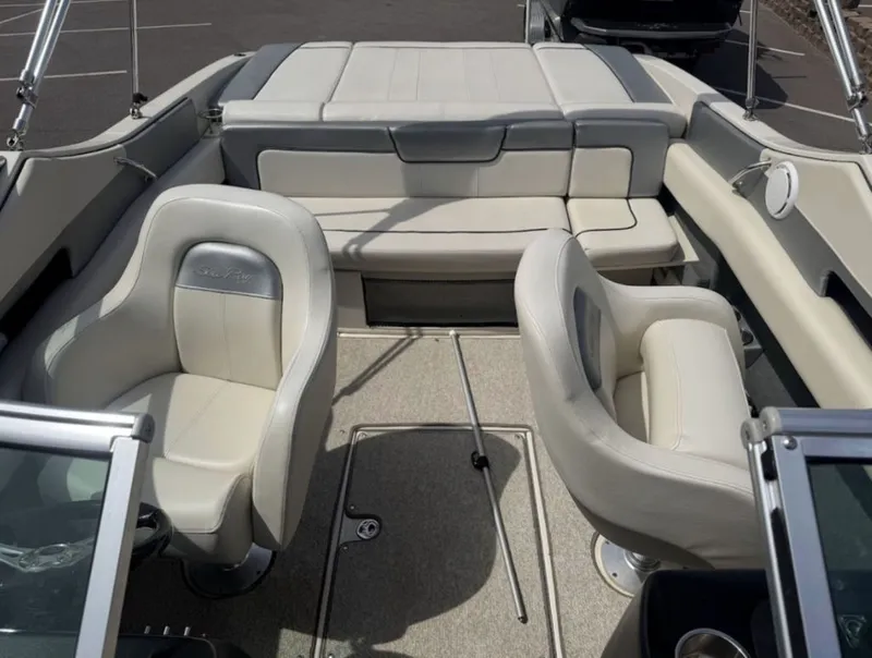 Slide: The Image of Sea Ray 230 SEL 2010 - 7