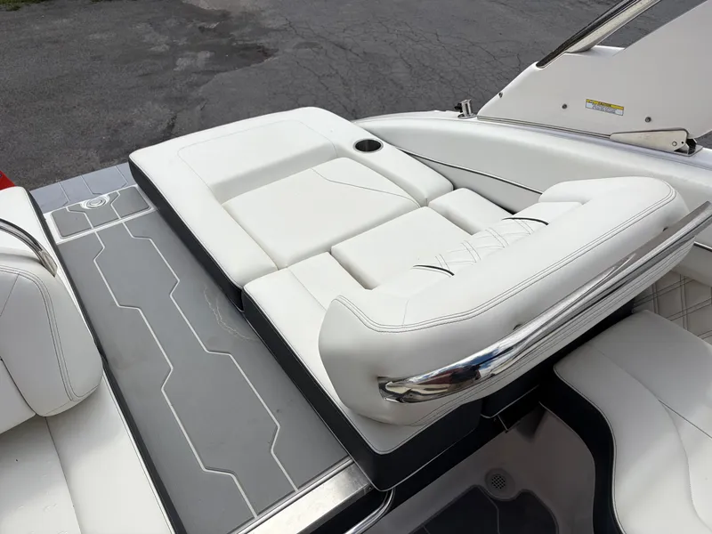 Slide: The Image of Regal LS6 2019 - 16