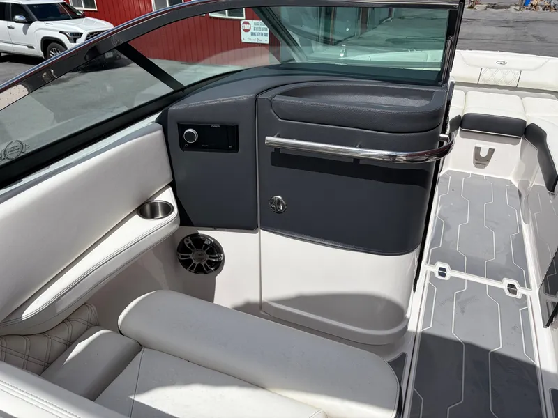 Slide: The Image of Regal LS6 2019 - 23