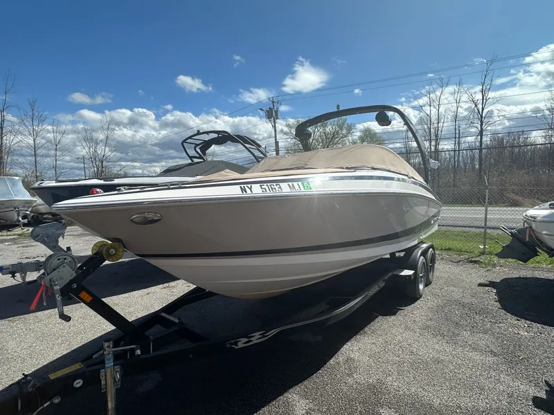 The Image of Regal 2300 Bowrider 2013 - 1