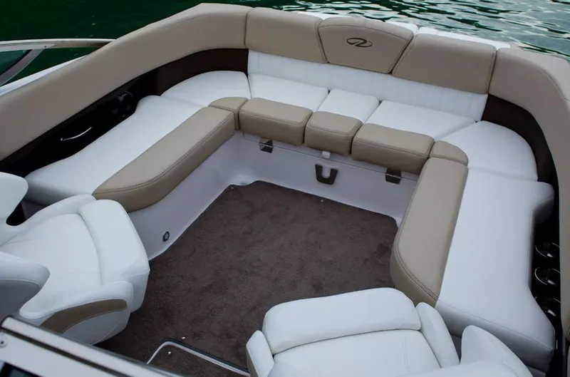 Slide: The Image of Regal 2300 Bowrider 2013 - 17