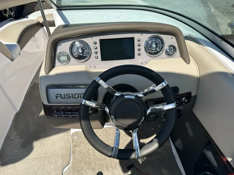 Slide: The Image of Regal 2300 Bowrider 2013 - 4