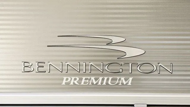 Slide: The Image of Bennington SX 22 Premium 2019 - 19
